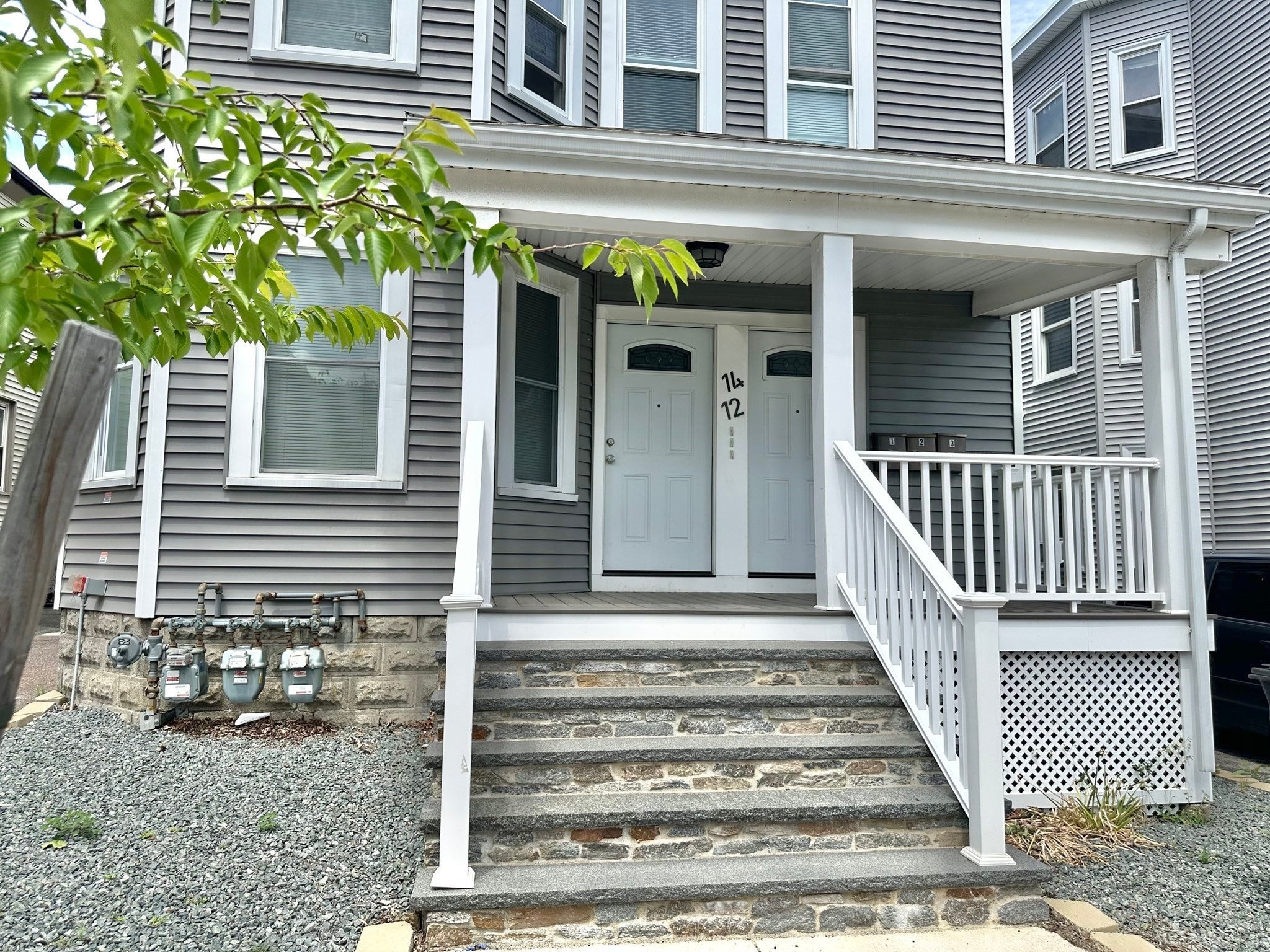 12-14 Vermont Ave #3, Somerville, MA Photo #2