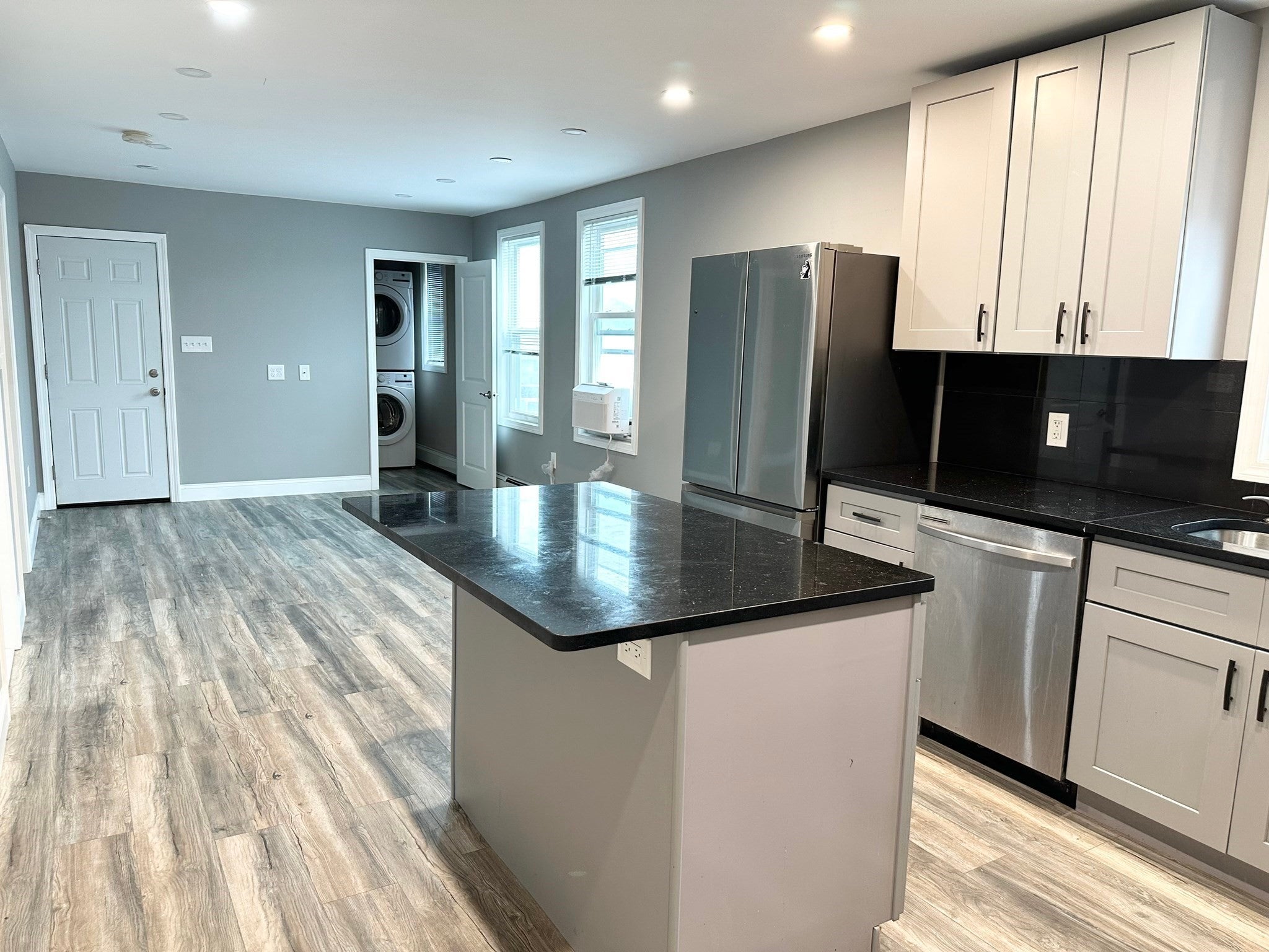 12-14 Vermont Ave #3, Somerville, MA Photo #3