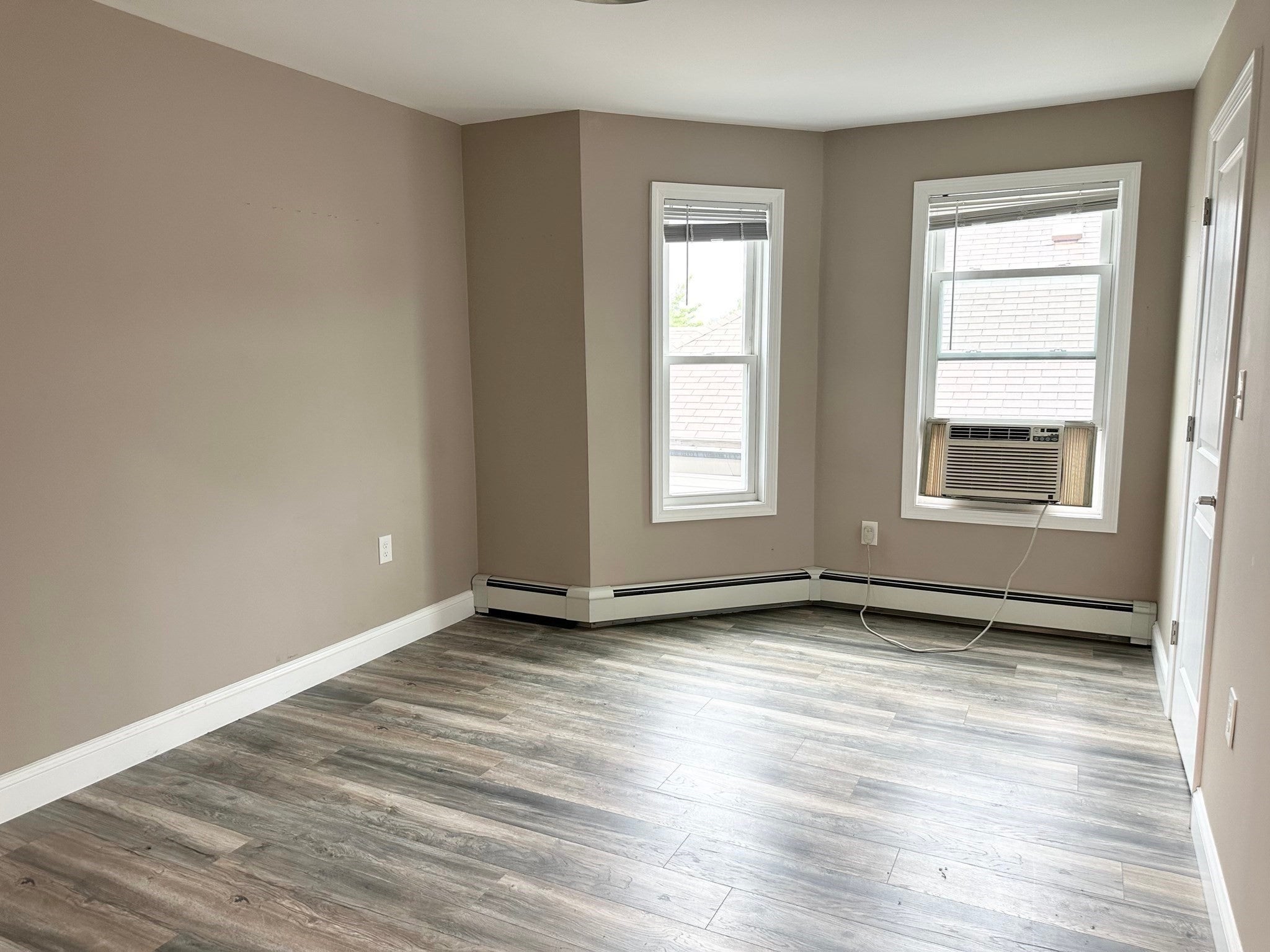 12-14 Vermont Ave #3, Somerville, MA Photo #10