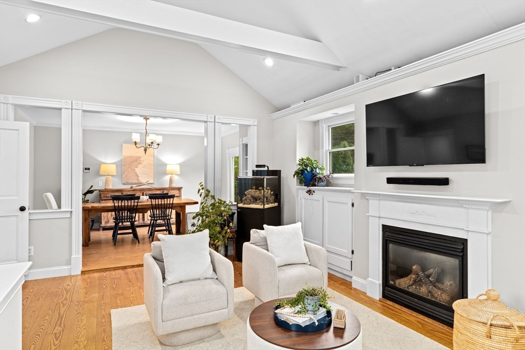 12 Short St