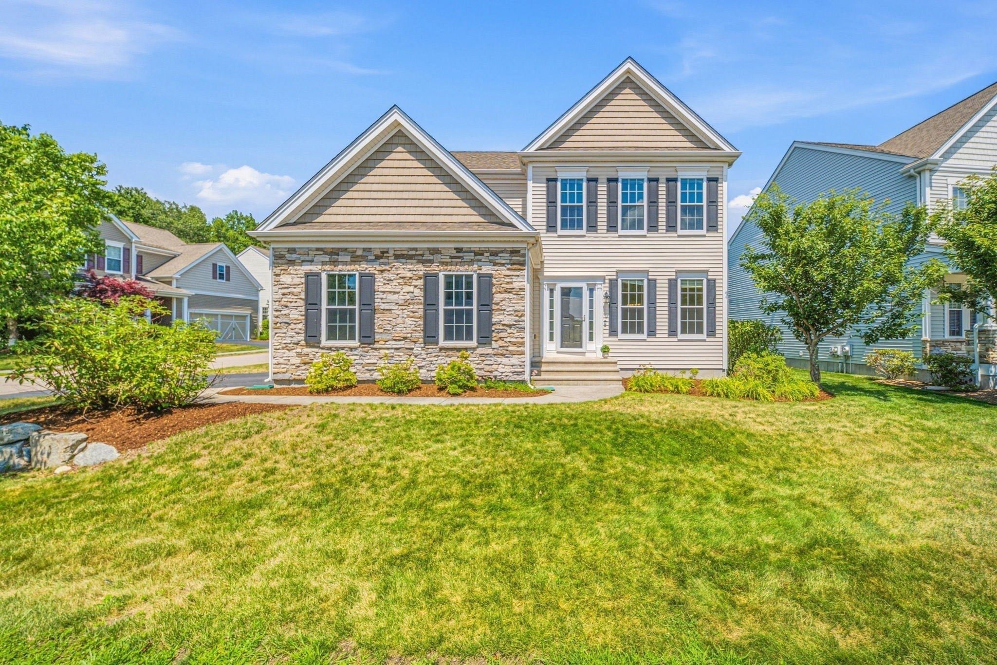 14 Autumn Ridge Dr
