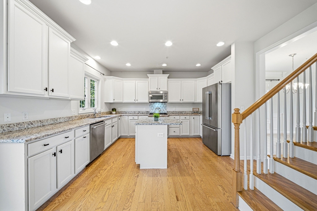 14 Autumn Ridge Dr
