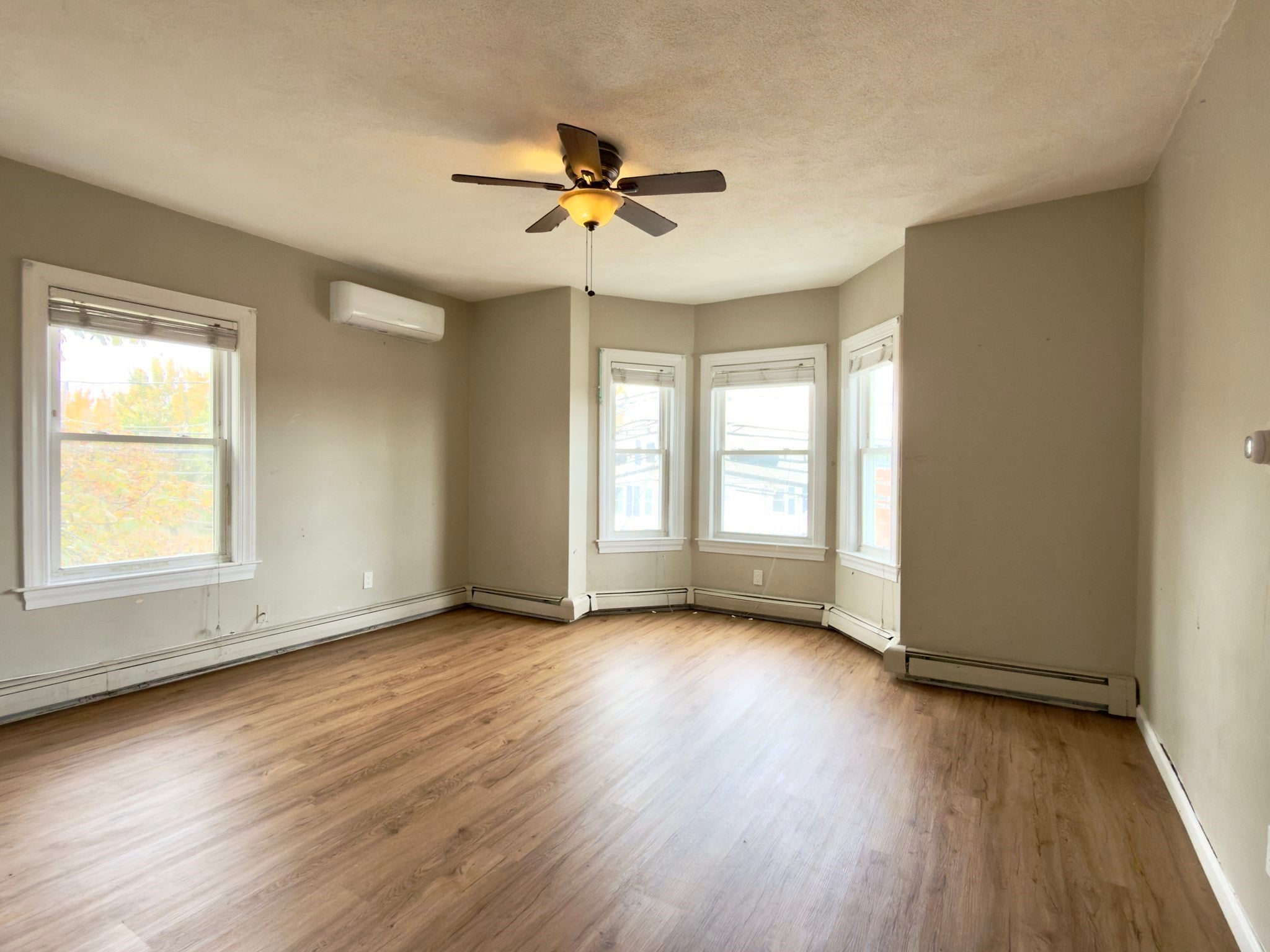 99 Pine St #1, Waltham, MA, 99 Pine St #1, Waltham, MA Photo #3