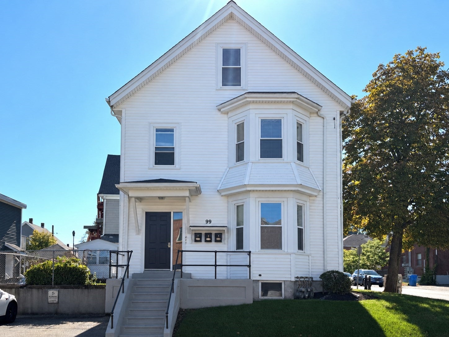 99 Pine St #1, Waltham, MA, 99 Pine St #1, Waltham, MA Photo #1