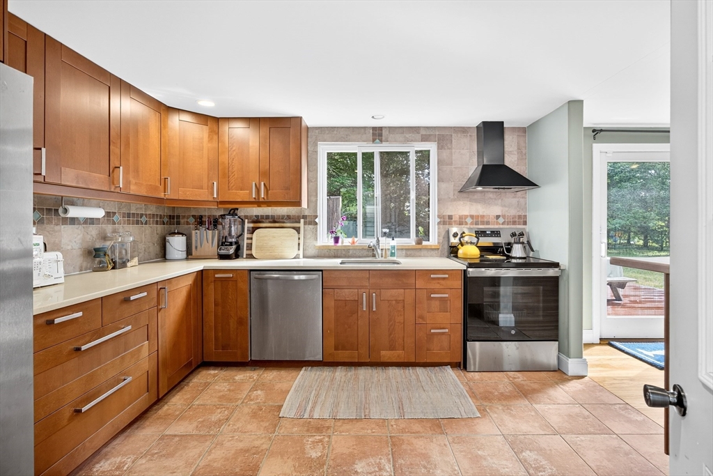 33 Captain William Arthur Rd