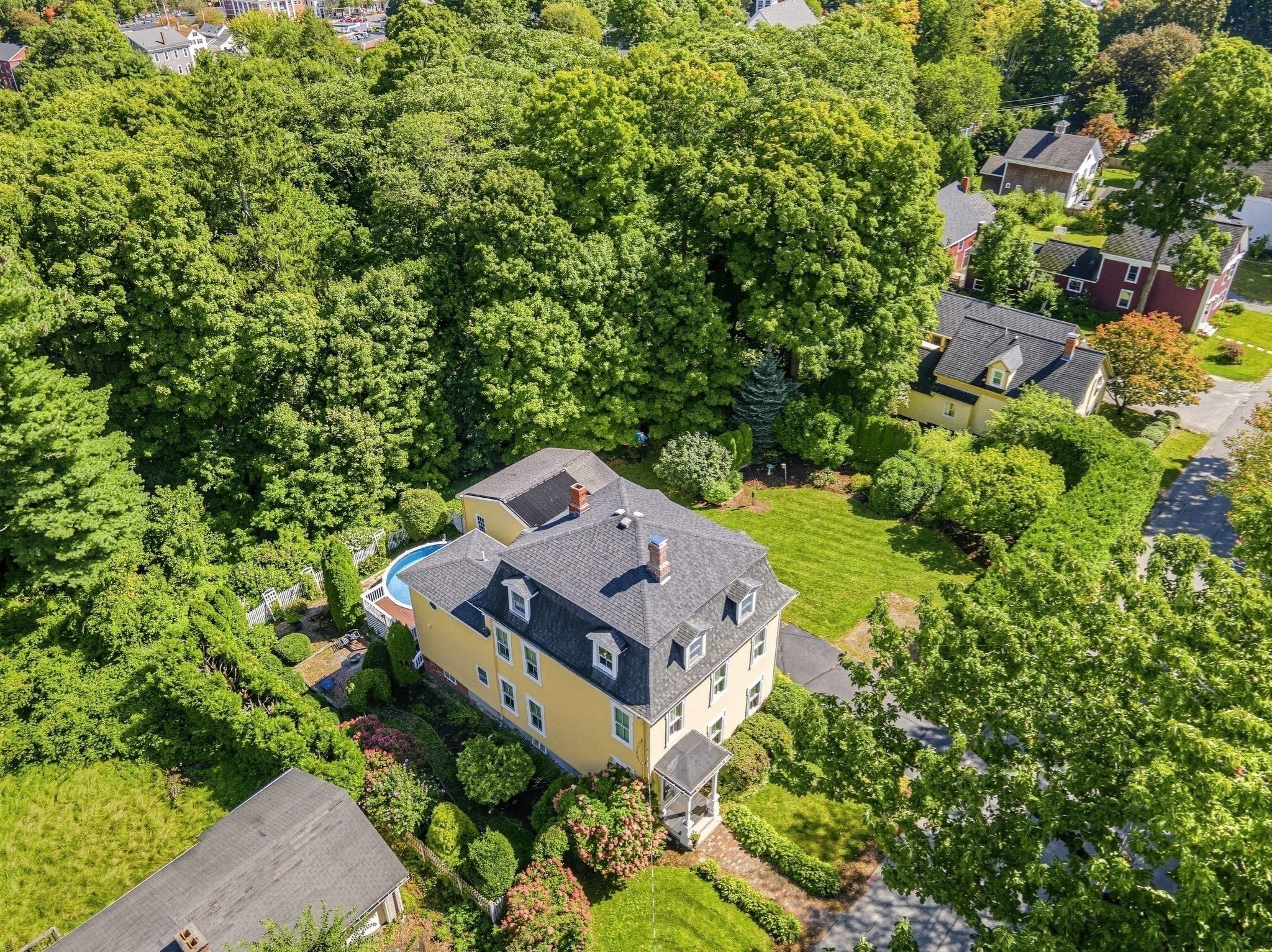 21 Nelson Ave