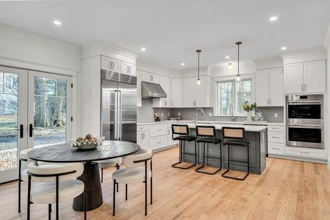 19 Deering Lexington MA 02421