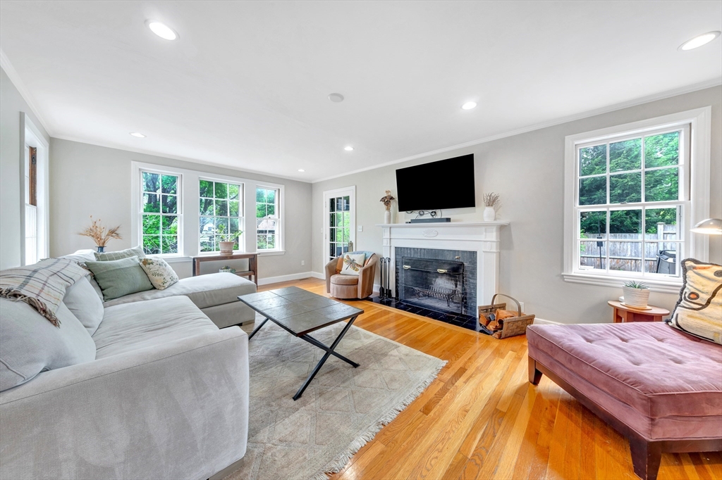89 Churchill Avenue, Arlington, MA Photo #9