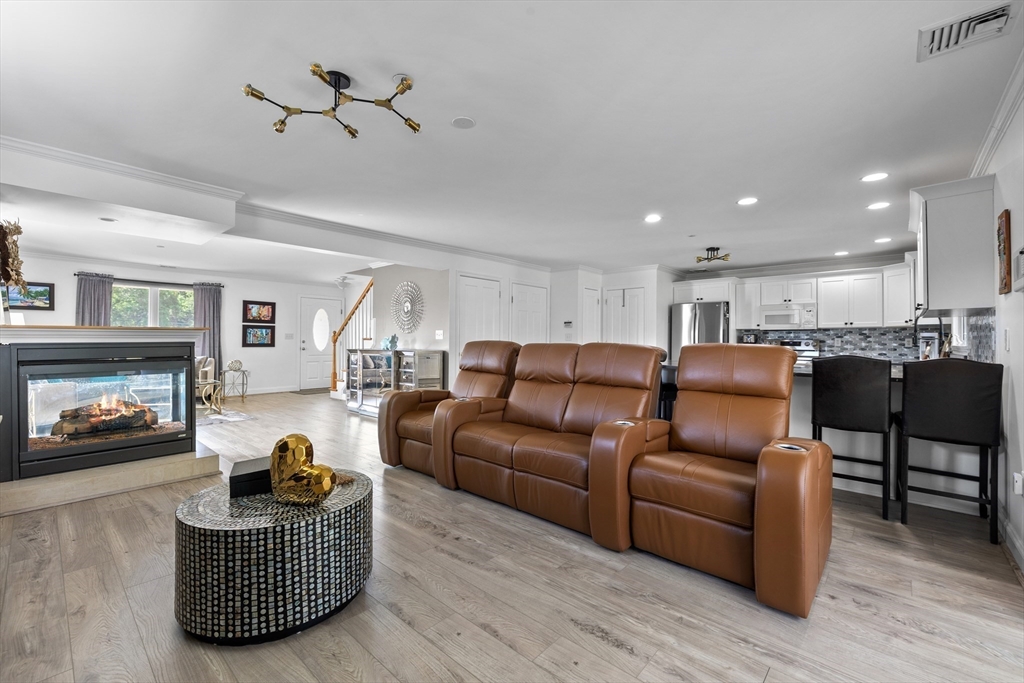 216 Rangeway Rd 114