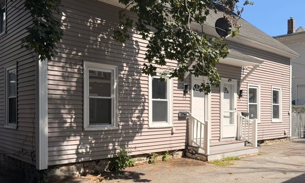 Photo of 1-3 Harrison Pl, Lowell, MA