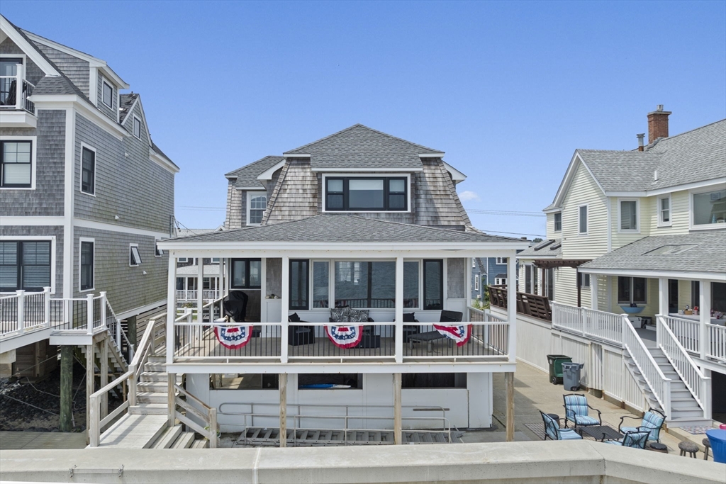 76 Bay Ave