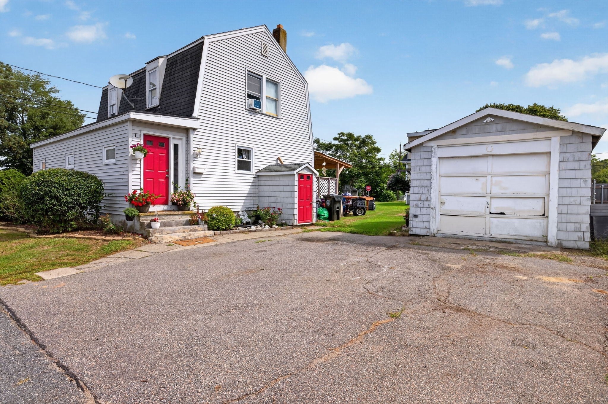 32 Gardner Ave