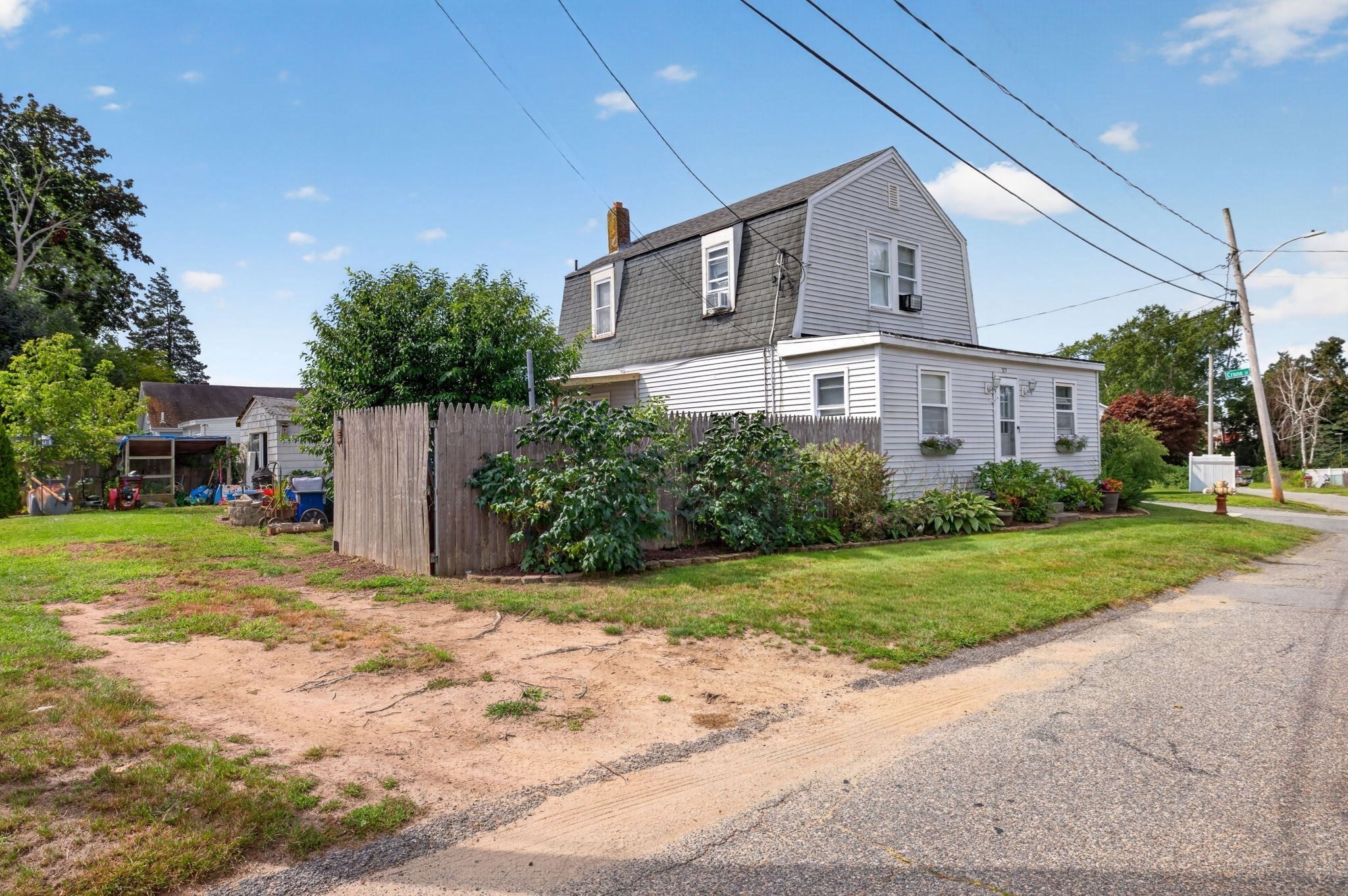 32 Gardner Ave