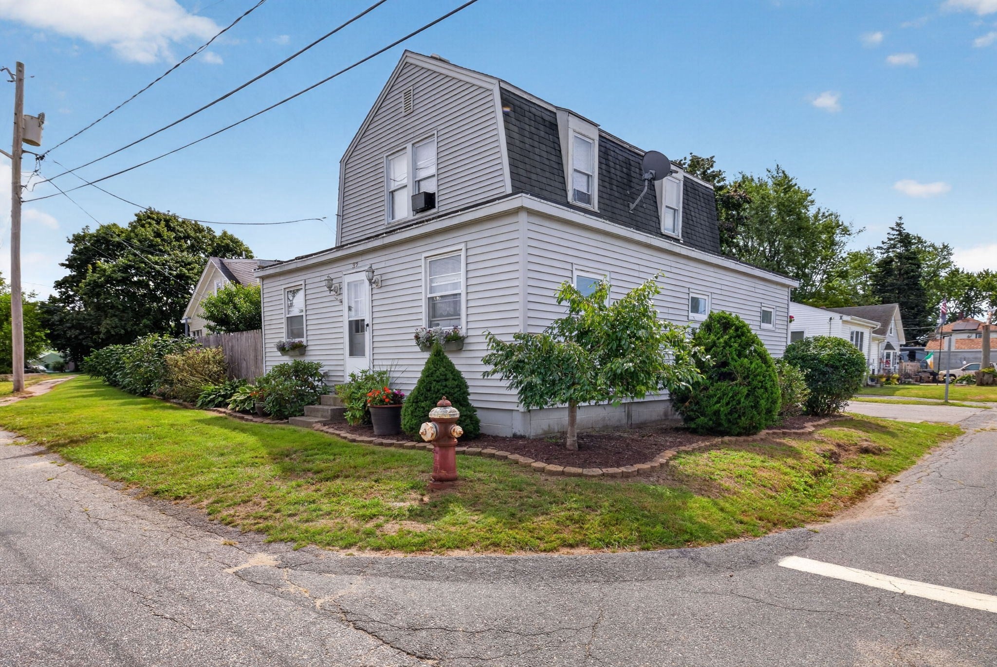 32 Gardner Ave