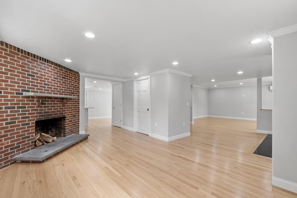 92 Hosmer Street