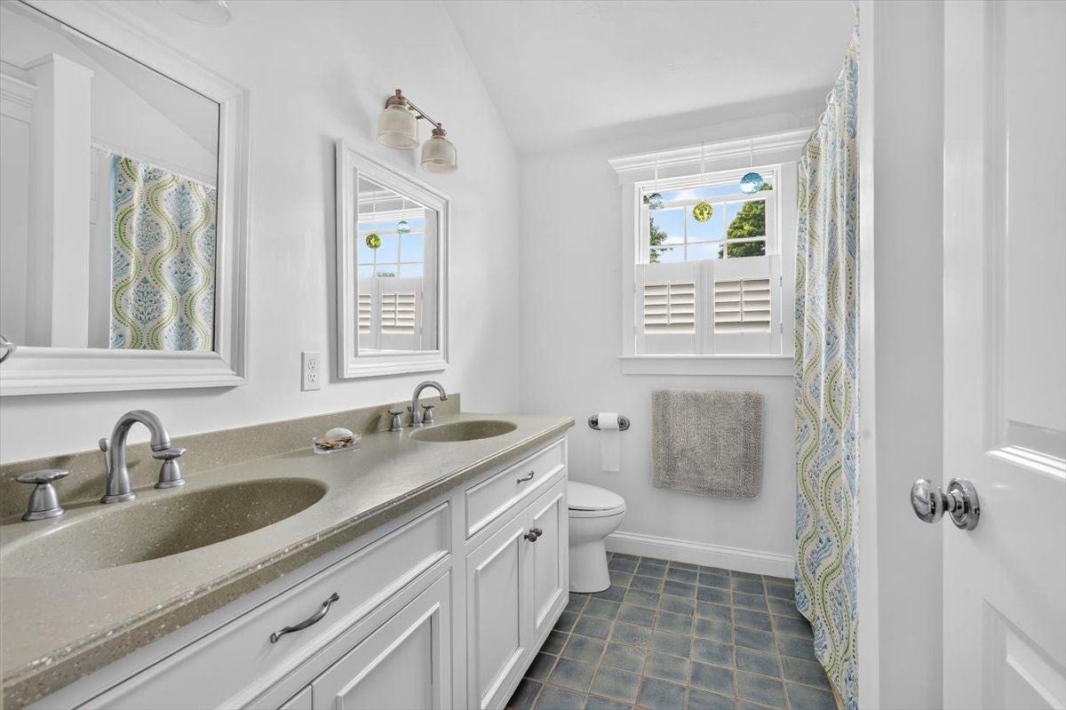50 Kimball Beach Rd, Hingham, MA Photo #34