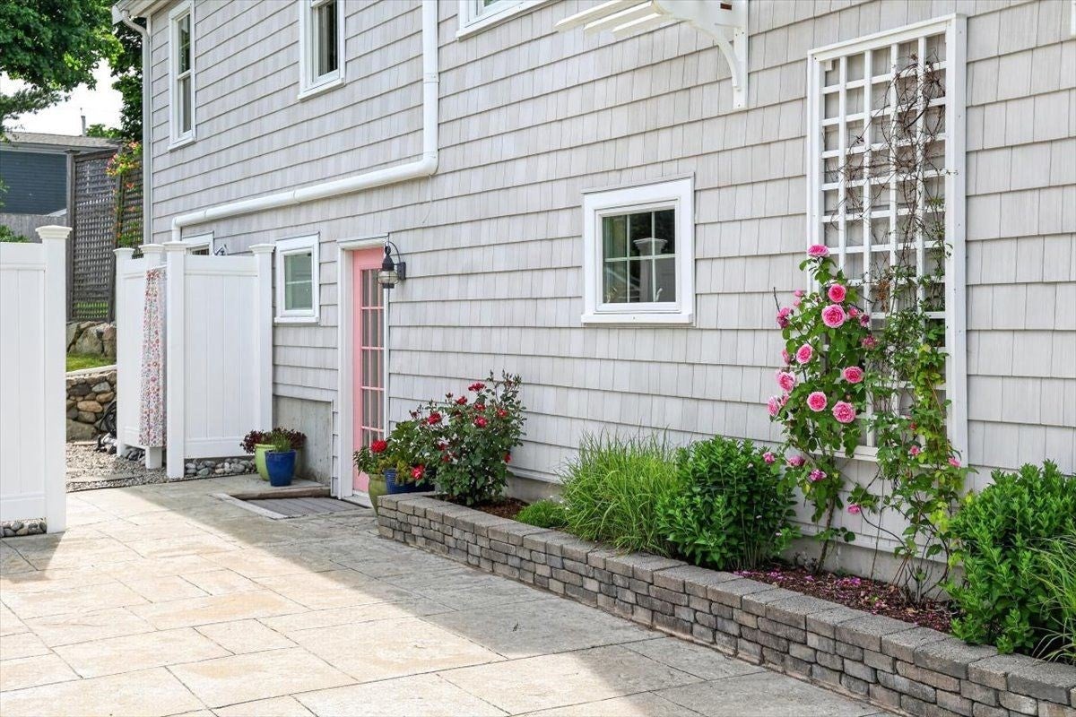 50 Kimball Beach Rd, Hingham, MA Photo #12