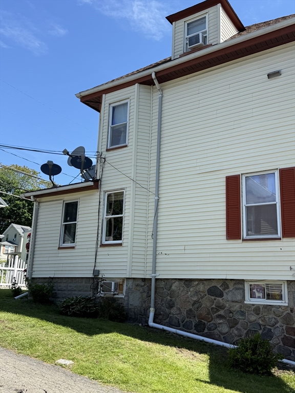 89 Salem Street