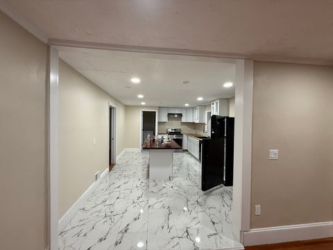 284-286 River St. Waltham MA 02453