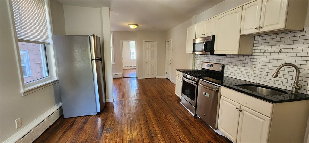 191 Maverick St #2R, Boston, MA Photo #1