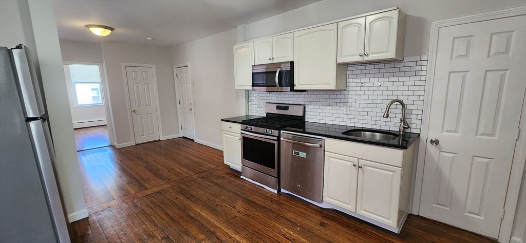 191 Maverick St #2R, Boston, MA Photo #2