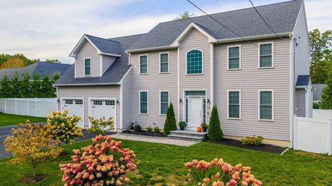 87 Sol E Mar St Dartmouth MA 02748