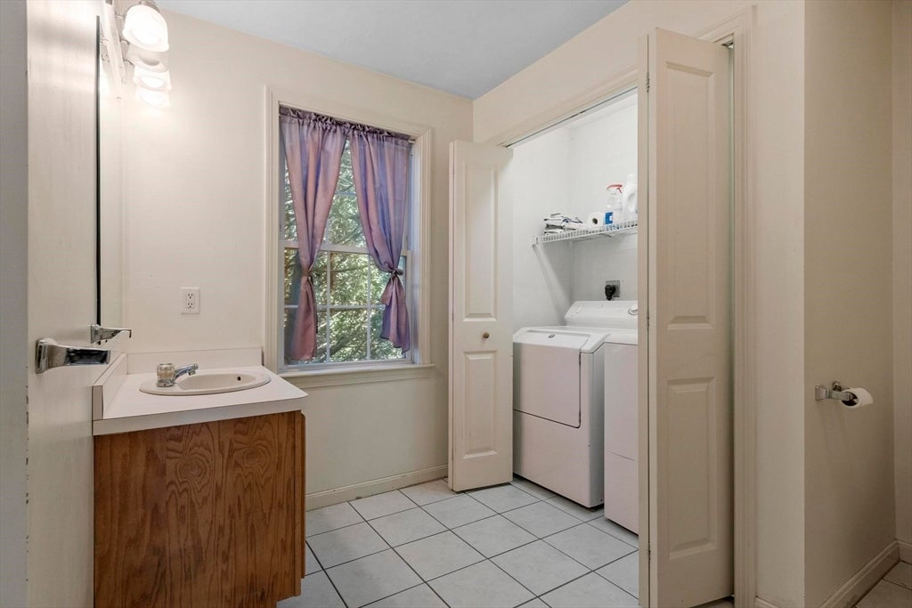 140 Chace Hill Rd, Lancaster, MA Photo #12
