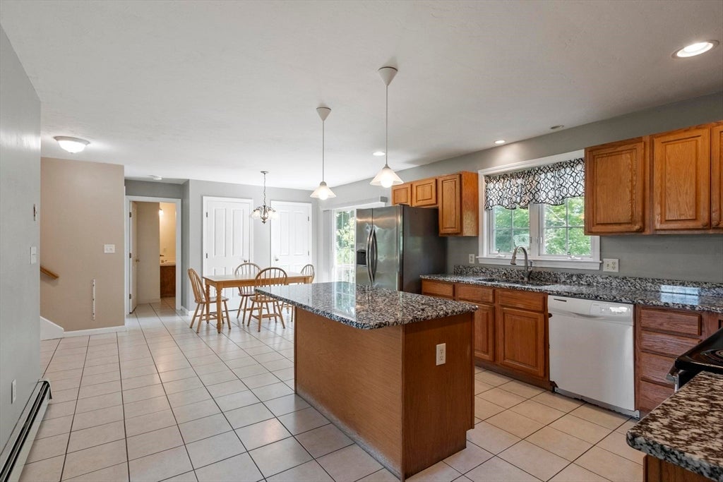 140 Chace Hill Rd, Lancaster, MA Photo #6