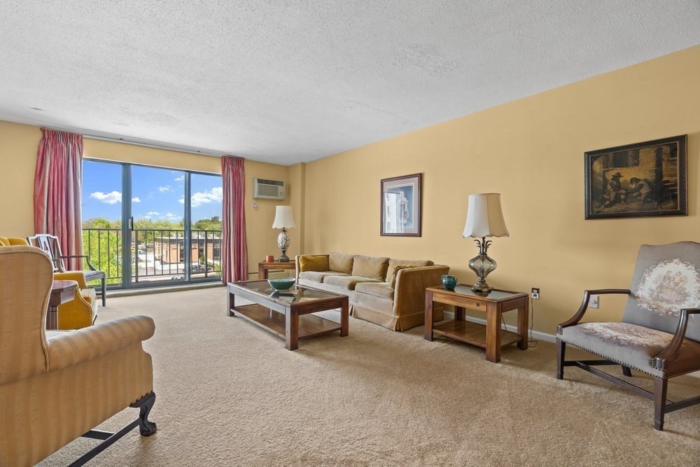 151 Coolidge Ave 416