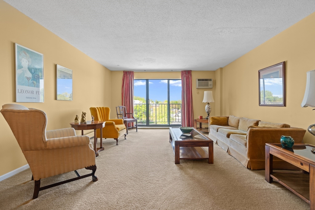 151 Coolidge Ave 416