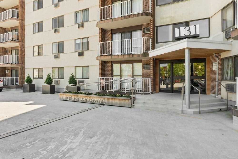 151 Coolidge Ave 416