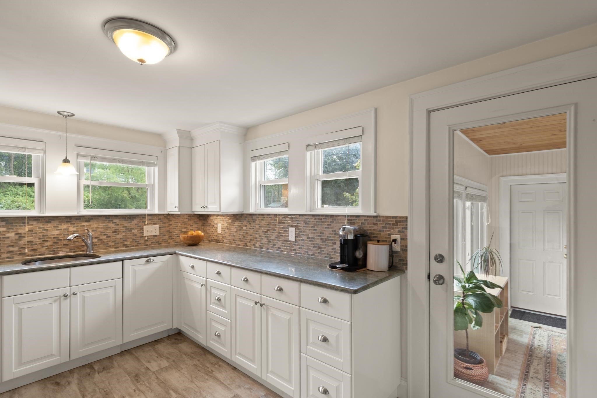 161 Dodge St, Beverly, MA Photo #8