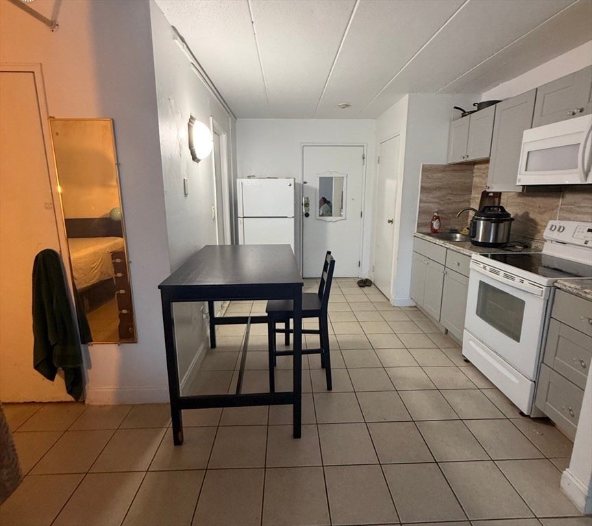 126 Beaver St 53