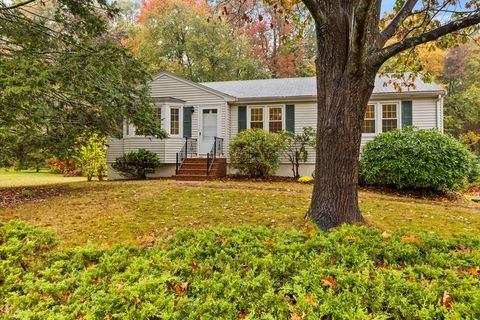 24 Gray Ter Bedford MA 01730