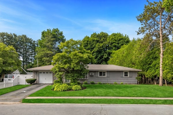 19 AMHERST RD, BEVERLY, MA 01915 - Image b996bd82dc911e04bd23d53a67e86d5b/2534735262