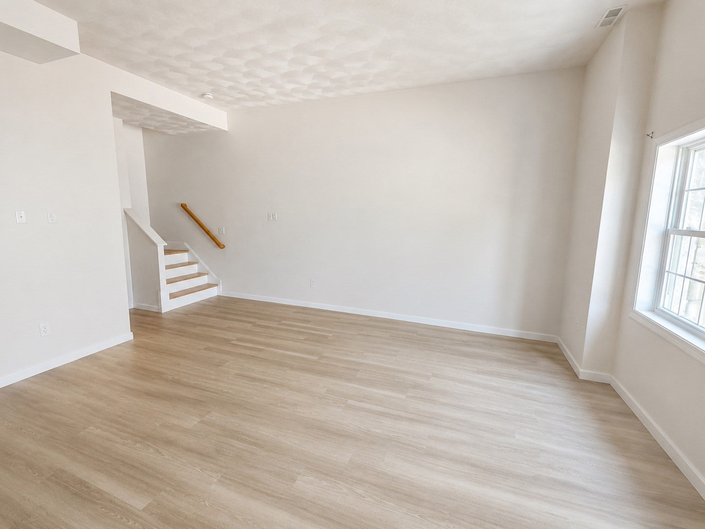 6 Fairlawn Ave House, Burlington, MA, 6 Fairlawn Ave House, Burlington, MA Photo #11