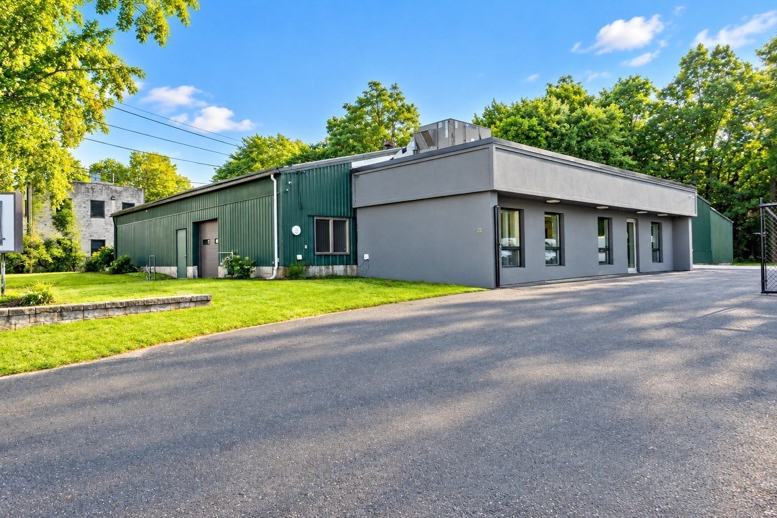 21 Mainline Dr