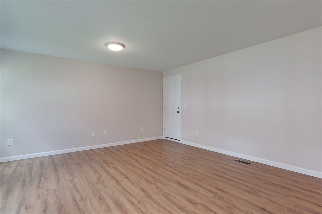 24 Pearl St 2