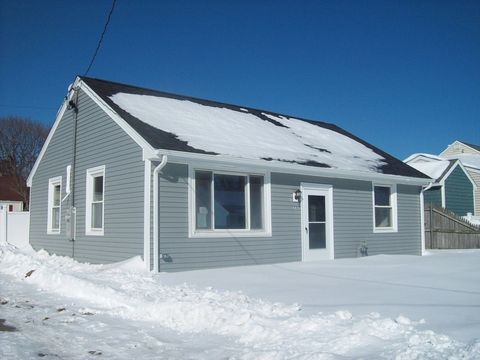 33 Hodges Avenue Somerset MA 02725