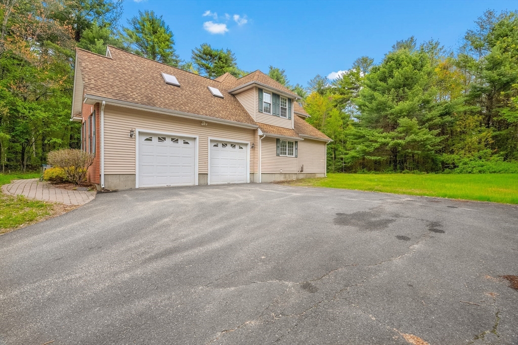 113 Greenwich Plains Rd