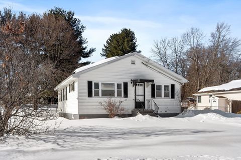 Photo of 154 New Boston Rd, Dracut, MA 01826 (MLS # 73474857)