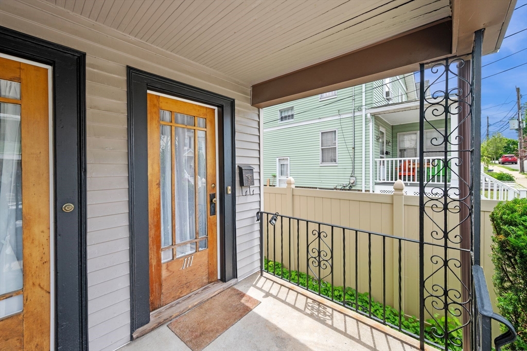111 Chapman St 111