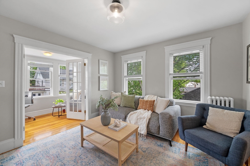 111 Chapman St 111