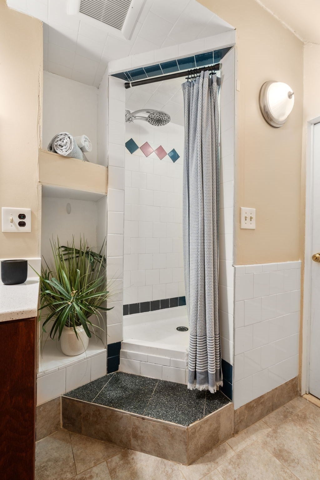 305 Central Street, Newton, MA, 305 Central Street, Newton, MA Photo #28