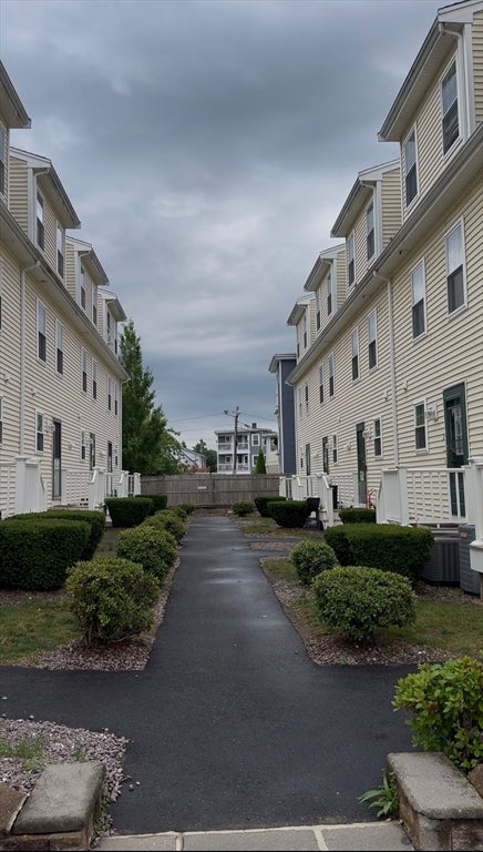 956 Warren Ave #3, Brockton, MA Photo #4