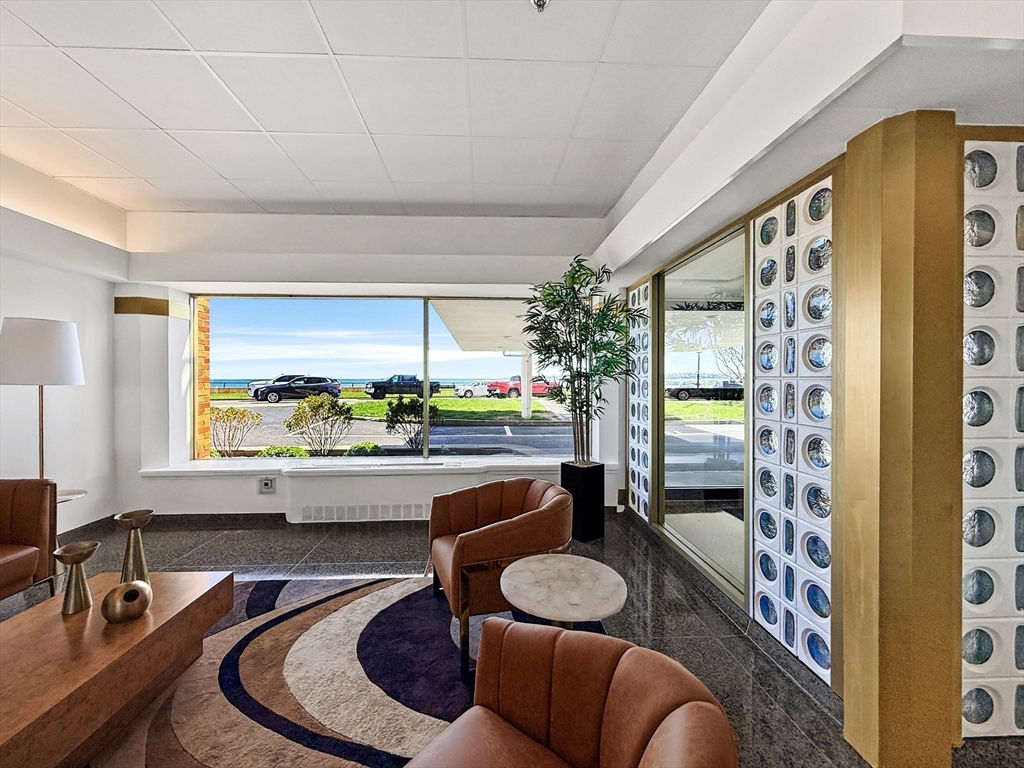 300 Lynn Shore Dr 203