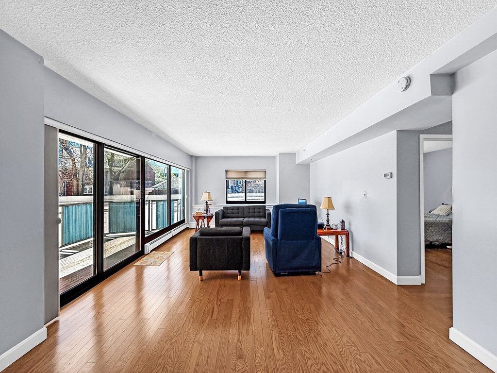 300 Lynn Shore Dr 203