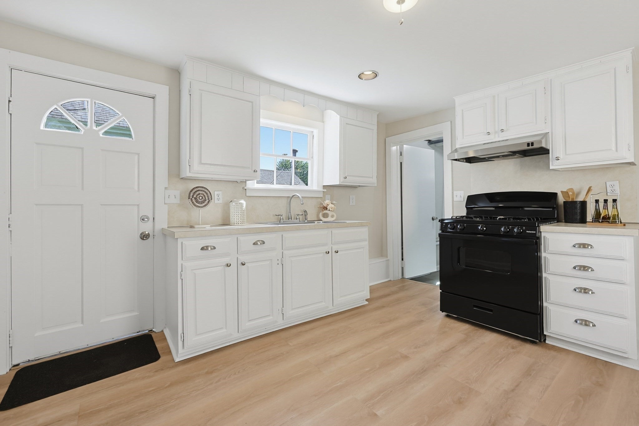 32 Church St, Sandwich, MA, 32 Church St, Sandwich, MA Photo #12
