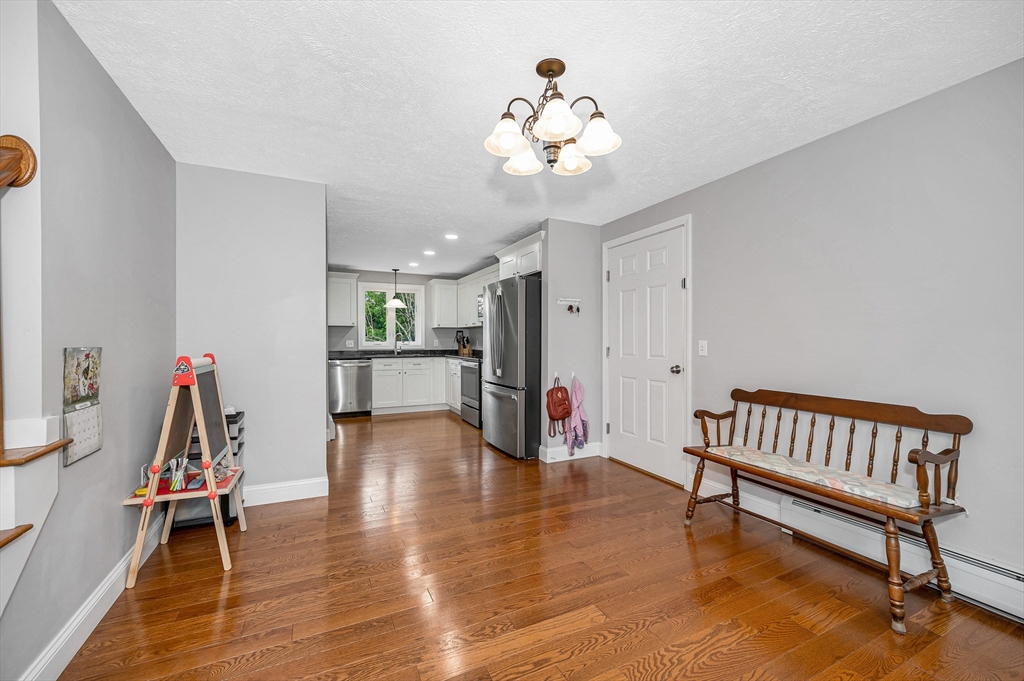43 W Main St