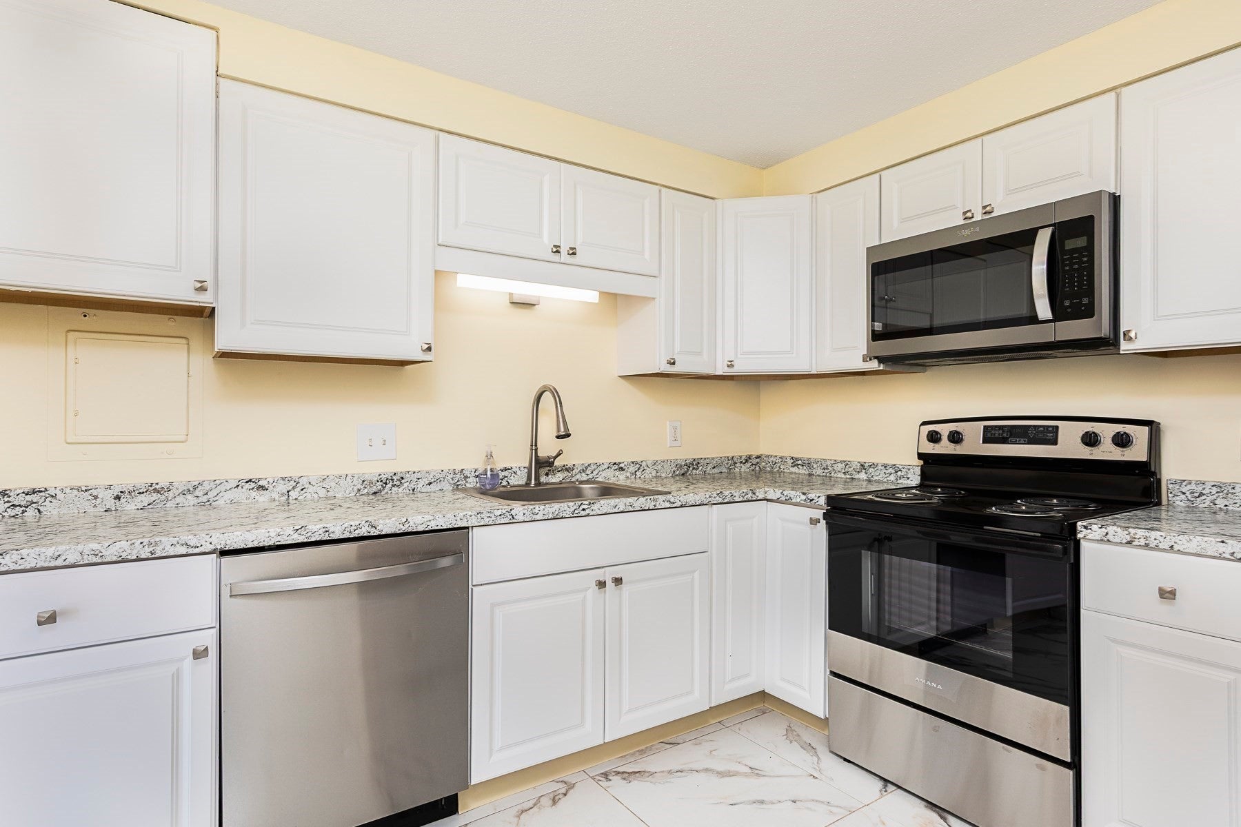 1004 Paradise Rd #2M, Swampscott, MA, 1004 Paradise Rd #2M, Swampscott, MA Photo #3